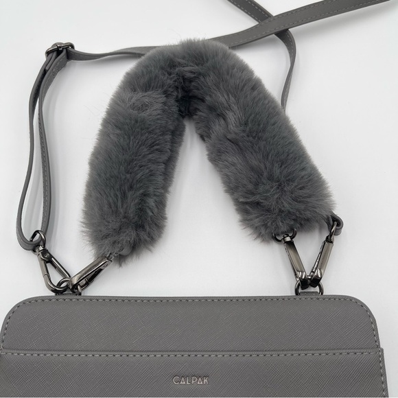 Calpak Faux Leather RFID Travel Wallet Gray Crossbody Shoulder Bag Fur Strap - Picture 7 of 14